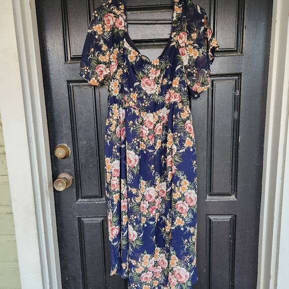 Bloomchic Dress - Picture 2 of 4